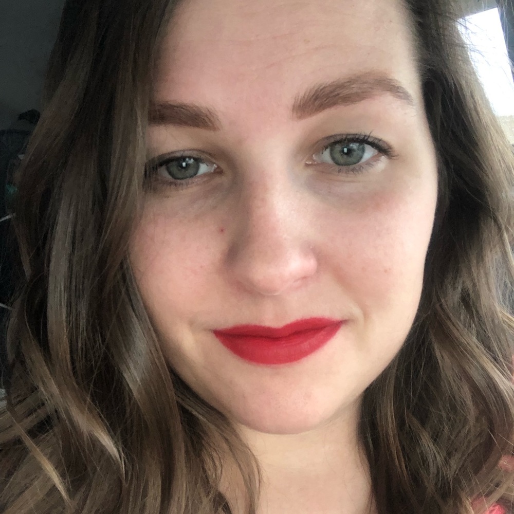 Meet your Posher, Elizabeth